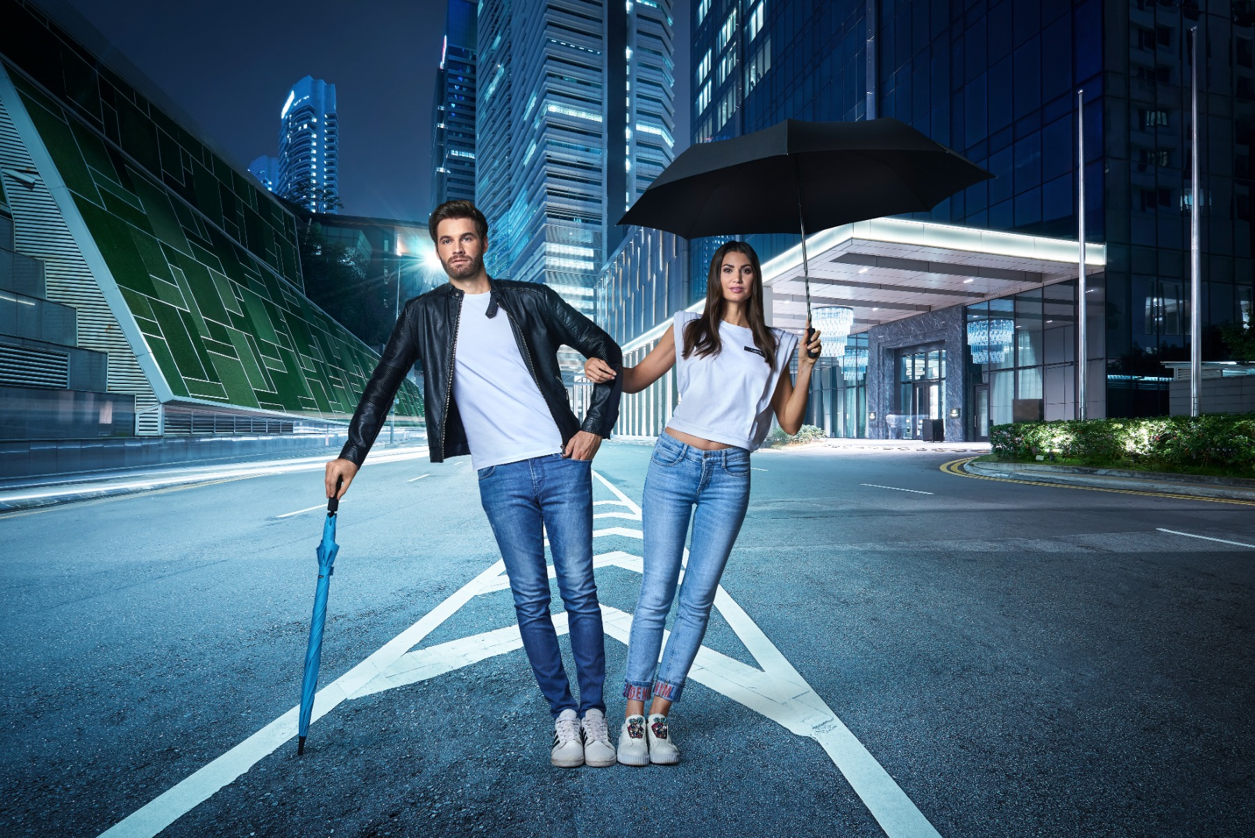 I_2090_1000_2900_1401_U.090_black_U.900_aqua